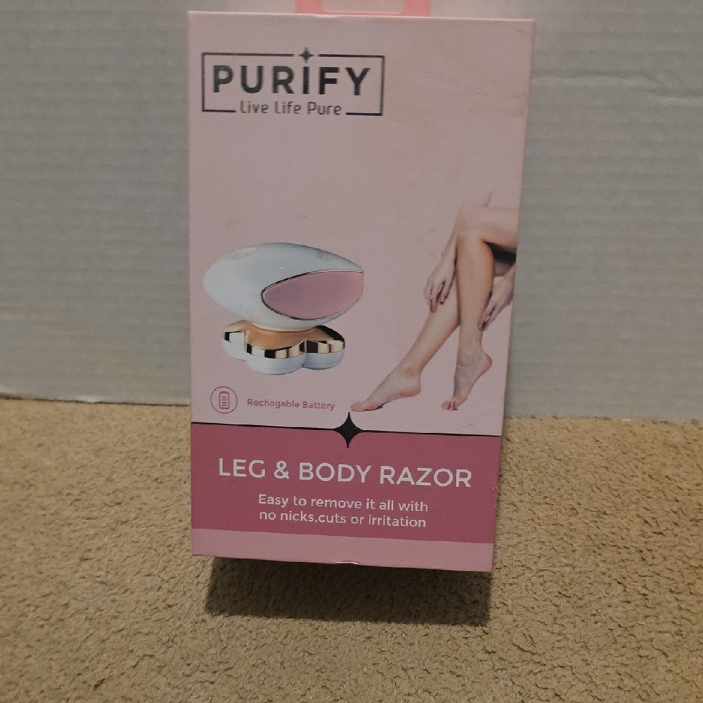 Purify Brand Women's Leg And Body Razor. Rechargeable Battery. Use Anywhere. NIB